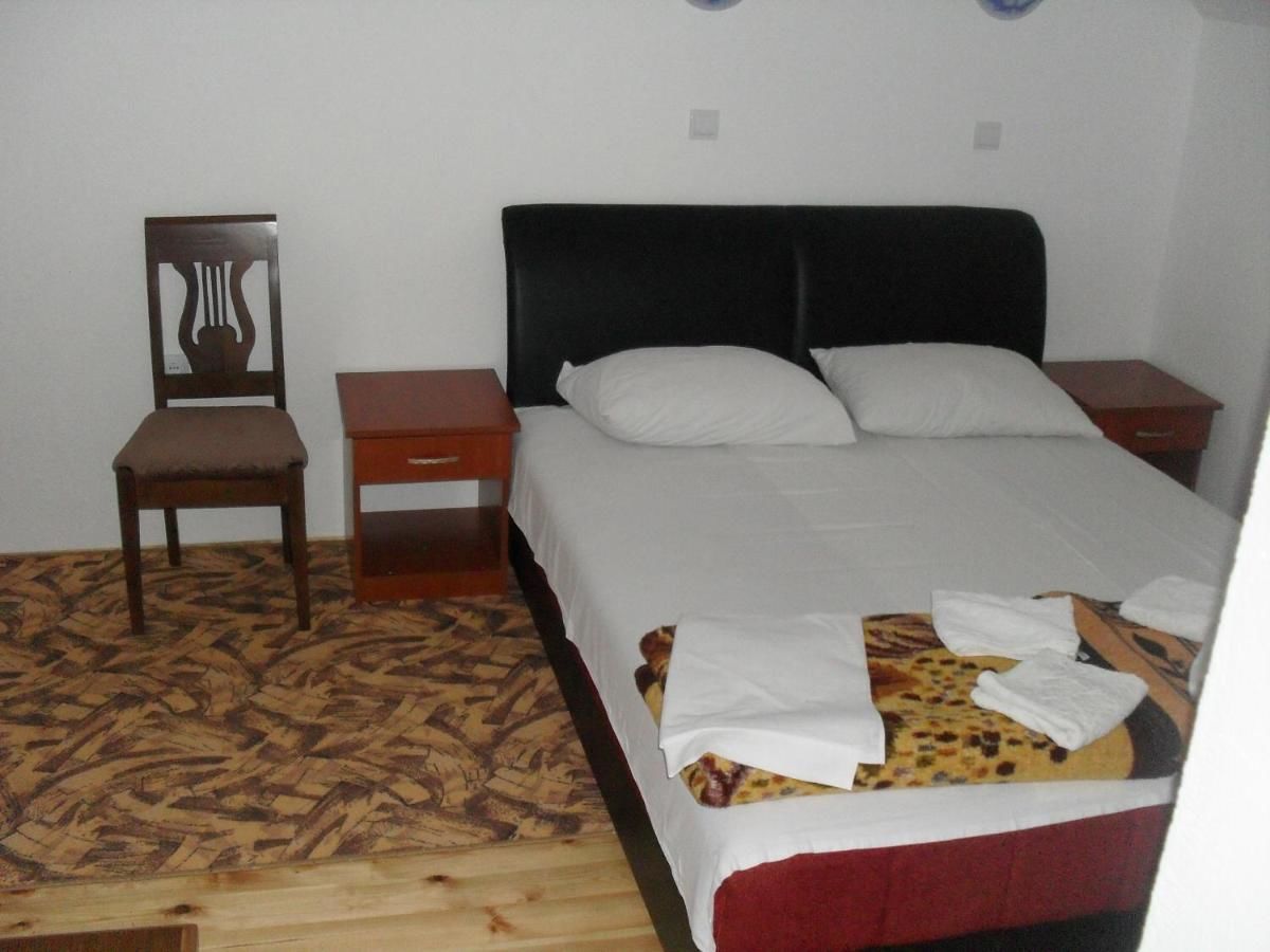 Отель Hotel Lovac Жабляк