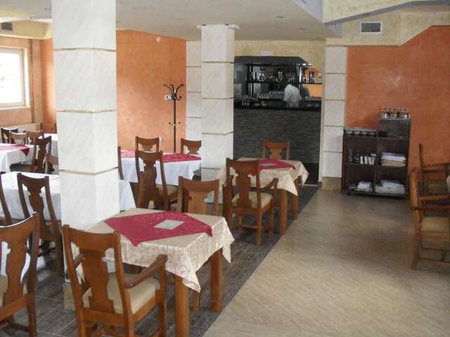 Отель Hotel Lovac Жабляк-18